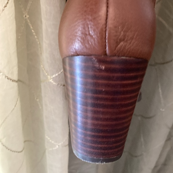 American Rag Brown Genuine Leather Point Toe Ankle Boots size 8.5 - Picture 13 of 15